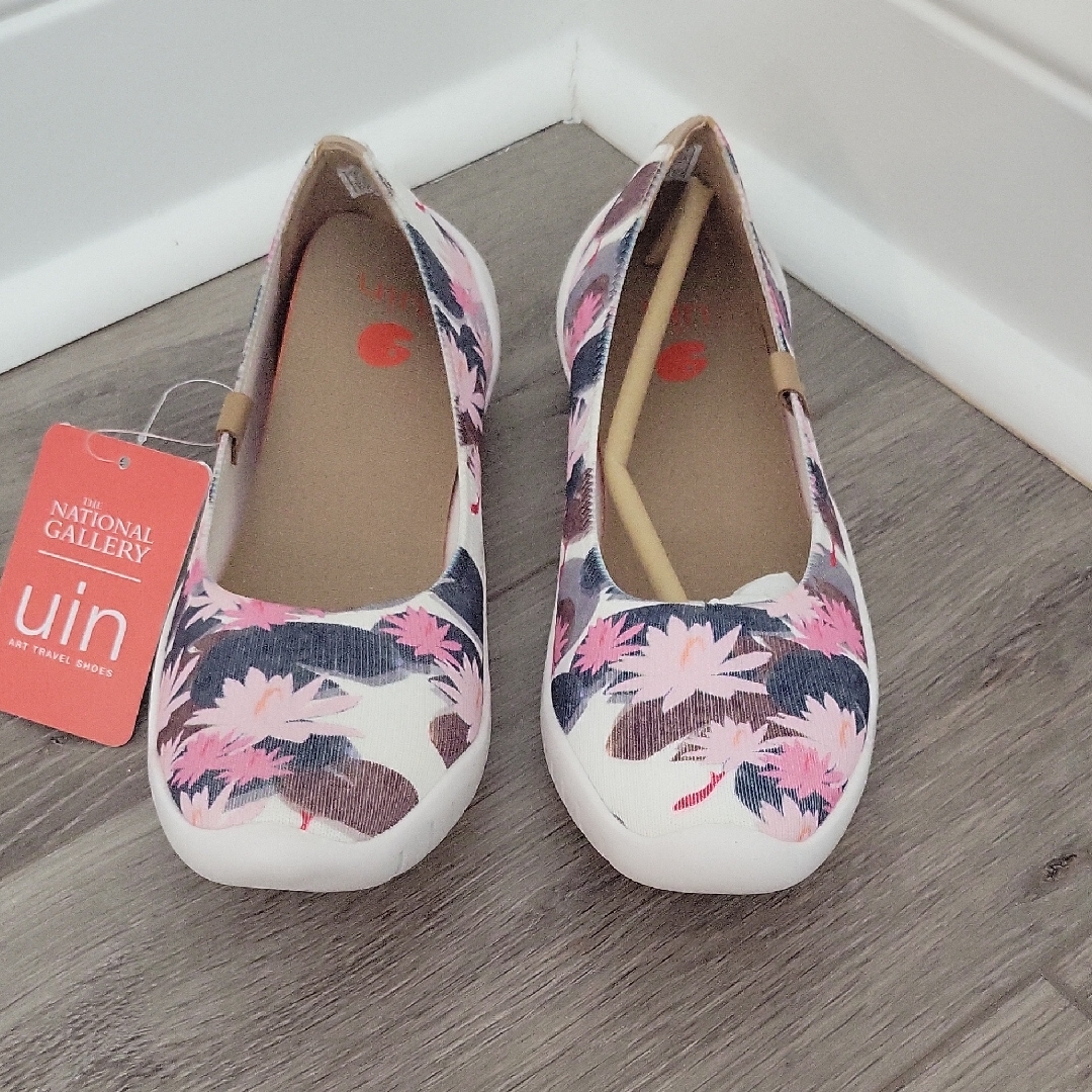 Uin Art Air Travel Canvas Shoes Sneakers The Water Lily Pond Size 7.5 Nib